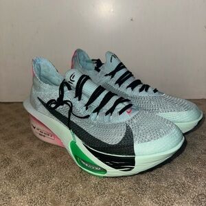 Nike Alphafly 3 / Men’s 10.5 / Women’s 12 / FD8315-400
